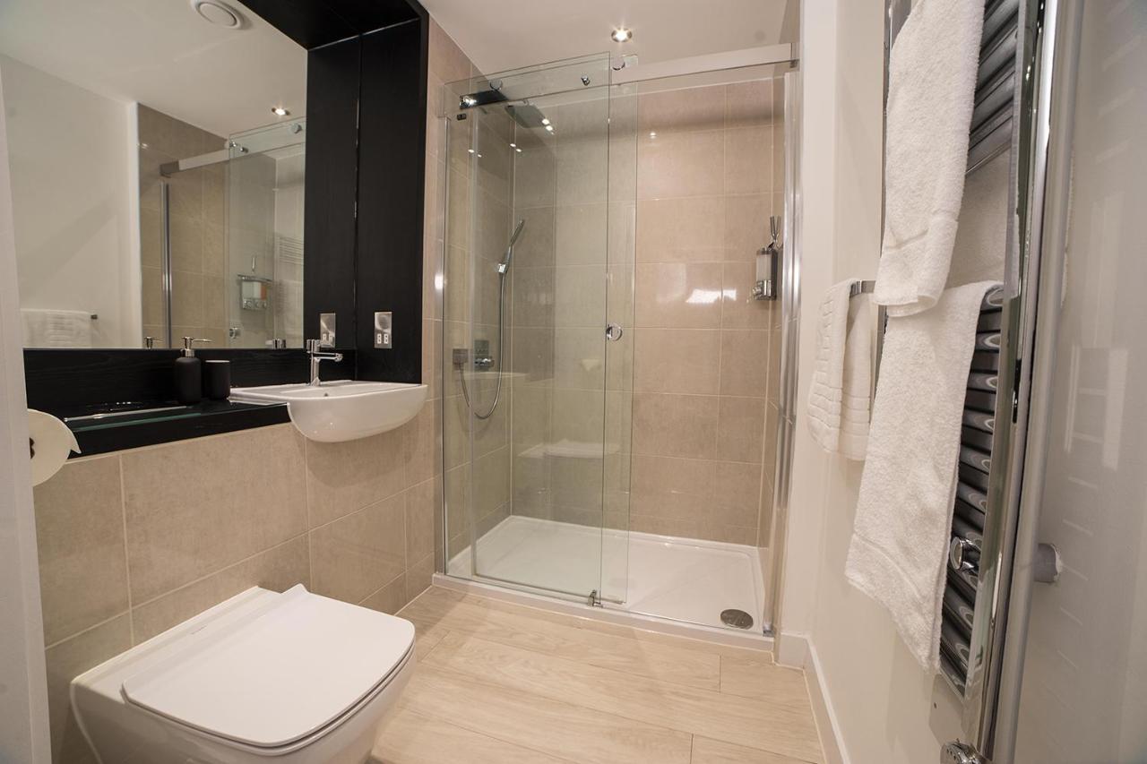 Luxury King Bed & Free Parking Apartment *
